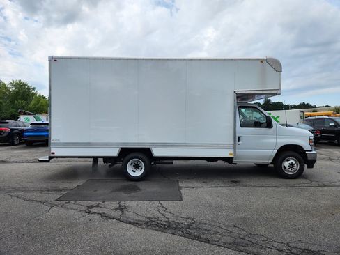 New 2027 Ford E-450 and Econoline 450 Super Duty w/ Power Equipment Group RWD image 2
