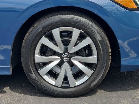 Certified 2025 Honda Civic LX image 8