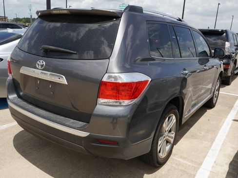 Used 2013 Toyota Highlander Limited FWD image 4