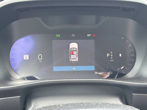 Used 2023 Volvo XC40 B4 Core w/ Convenience Package FWD image 34