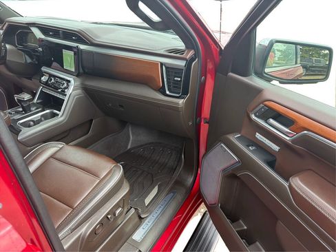 Used 2023 GMC Sierra 1500 Denali w/ Denali Reserve Package AWD/4WD image 42