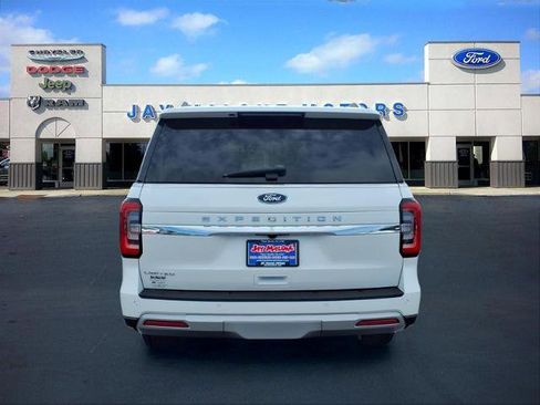 Certified 2023 Ford Expedition Limited AWD/4WD image 3