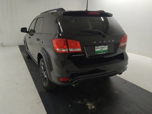 Used 2019 Dodge Journey SE w/ Blacktop Package FWD image 5