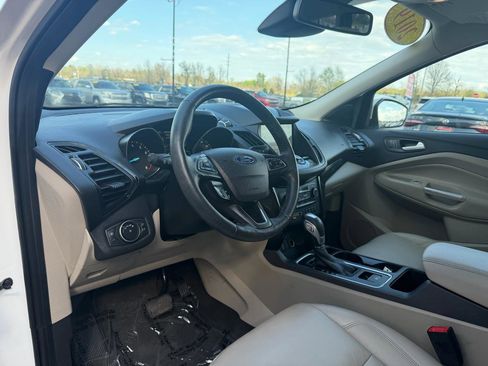 Used 2019 Ford Escape Titanium image 13