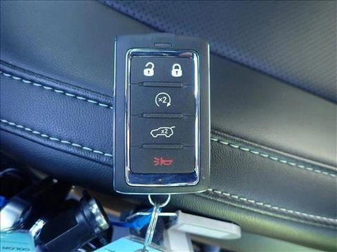 New 2026 Jeep Grand Cherokee Limited w/ Luxury Tech Group II AWD/4WD image 27