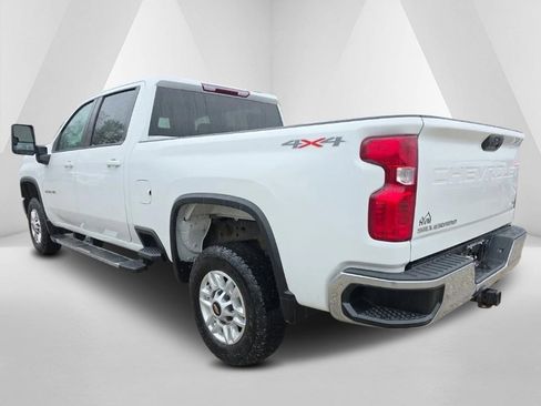 Used 2023 Chevrolet Silverado 2500 LT image 7