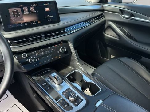 Used 2025 INFINITI QX60 Luxe AWD/4WD image 16
