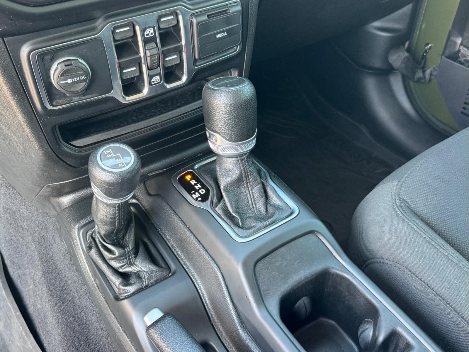 Used 2022 Jeep Gladiator Sport AWD/4WD image 27