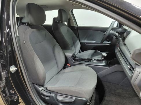 Used 2025 Kia K4 FWD image 20