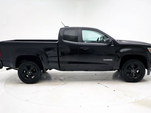 Used 2016 Chevrolet Colorado LT w/ Midnight Edition image 3