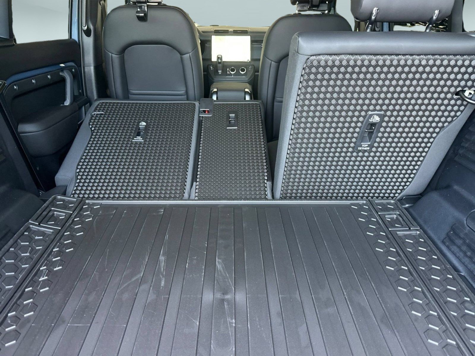 New 2026 Land Rover Defender 110 S AWD/4WD image 23