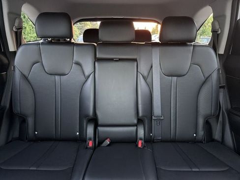 Used 2024 Kia Sorento S w/ Panoramic Sunroof Package FWD image 29