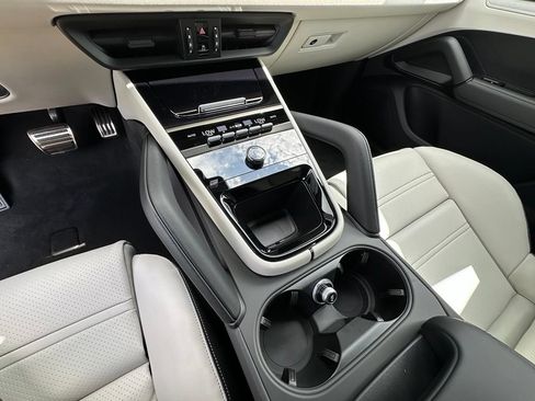 Used 2026 Porsche Cayenne S AWD/4WD image 37