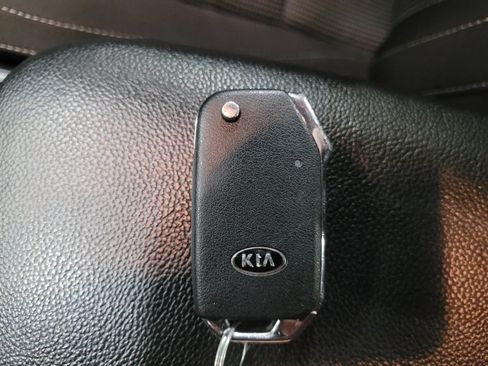 Used 2021 Kia Forte LXS image 32