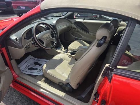 Used 2001 Ford Mustang Premium RWD image 26
