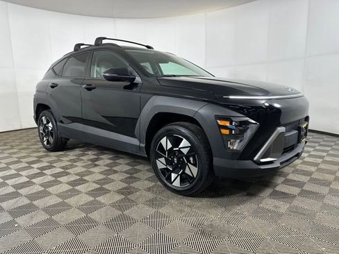 Used 2024 Hyundai Kona SEL image 2