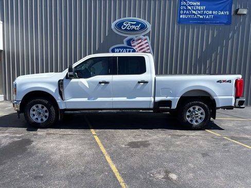Used 2023 Ford F250 XLT image 2