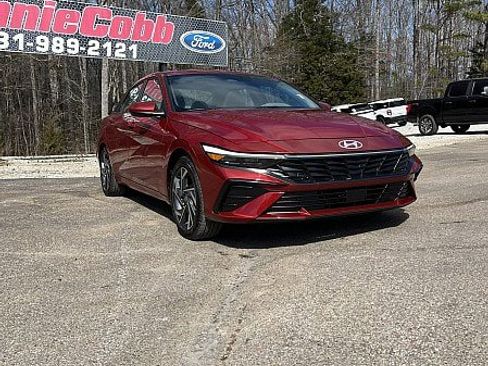 Used 2025 Hyundai Elantra SEL image 1