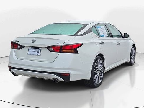 Used 2025 Nissan Altima 2.5 SL FWD image 6