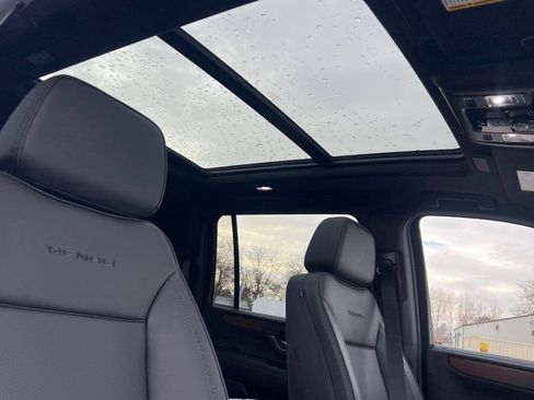 New 2026 GMC Yukon XL Denali w/ Sun & Power Step Package AWD/4WD image 15