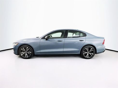 Used 2023 Volvo S60 B5 Core image 4