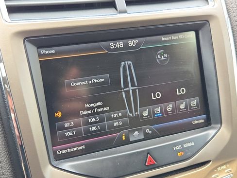 Used 2014 Lincoln MKX FWD w/ Equipment Group 102A image 17