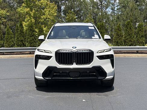 Used 2023 BMW X7 xDrive40i w/ M Sport Package AWD/4WD image 14