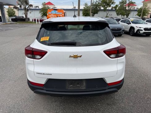 Used 2023 Chevrolet TrailBlazer LS FWD image 6