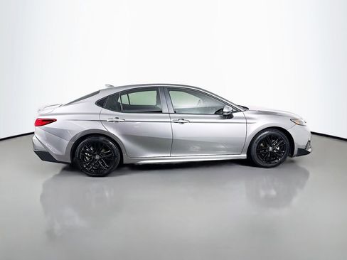 Certified 2025 Toyota Camry SE FWD image 4