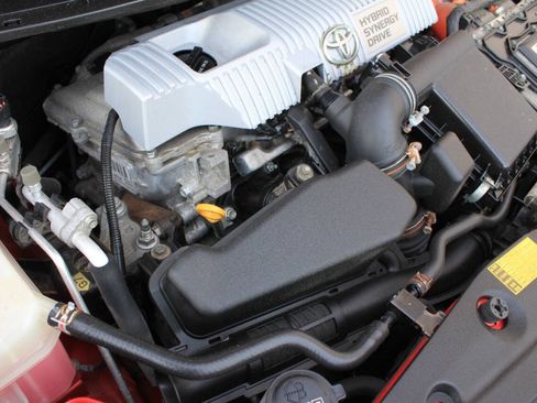 Used 2014 Toyota Prius Four FWD image 25