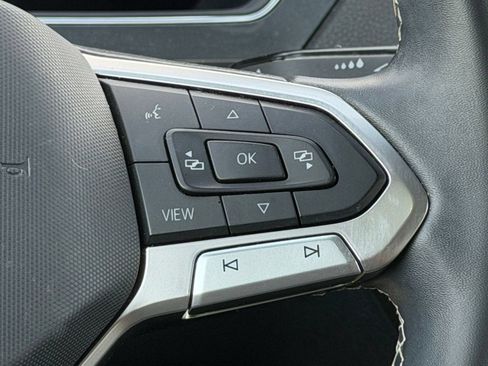Certified 2023 Volkswagen Tiguan SE R-Line FWD image 16
