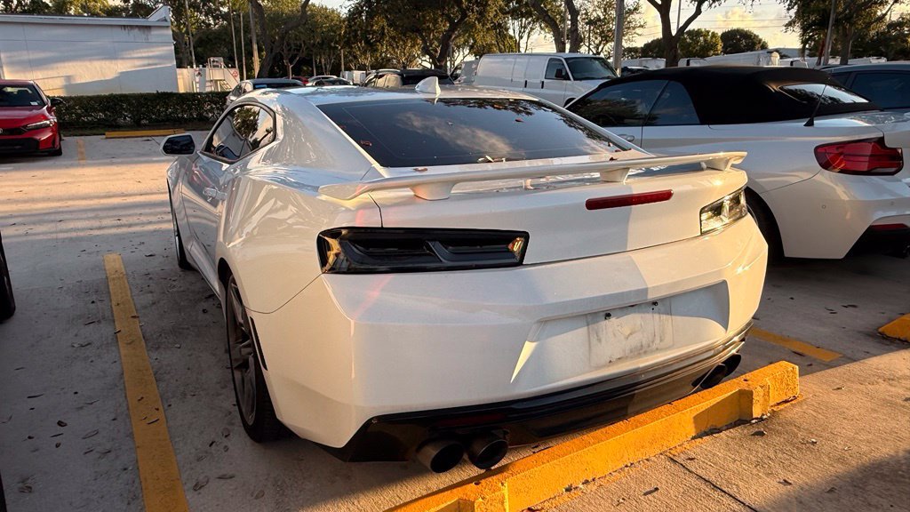 Used 2016 Chevrolet Camaro SS RWD image 10