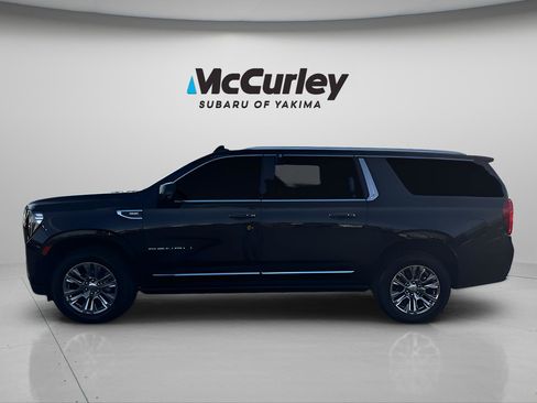 Used 2022 GMC Yukon XL Denali image 3