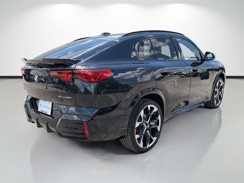 New 2026 BMW X2 xDrive28i w/ Technology Package AWD/4WD image 3