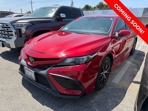 Used 2024 Toyota Camry SE FWD image 2