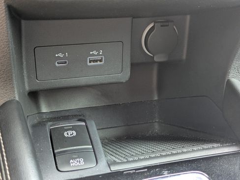 Certified 2024 Nissan Kicks SV FWD image 23