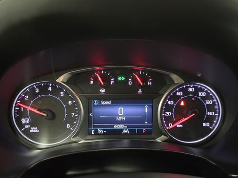 Used 2024 GMC Terrain SLE image 23