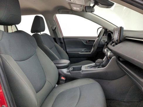 Used 2022 Toyota RAV4 LE image 29
