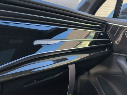 New 2026 Audi Q7 2.0T Premium image 11