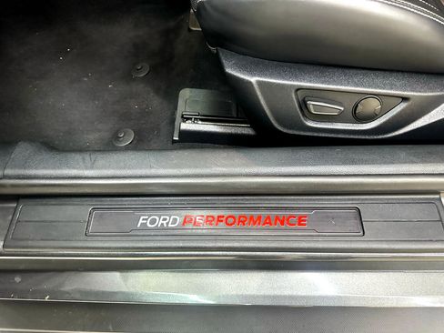 Used 2020 Ford Mustang Shelby GT500 w/ Technology Package image 31