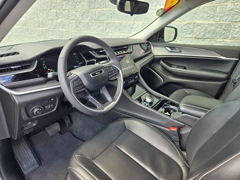 Used 2022 Jeep Grand Cherokee Limited 4xe AWD/4WD image 13