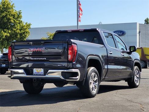Used 2024 GMC Sierra 1500 SLT image 6