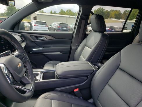 New 2026 Chevrolet Traverse LT w/ LPO, Floor Liner Package image 27