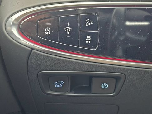 Certified 2025 Genesis GV70 3.5T Sport AWD/4WD image 34