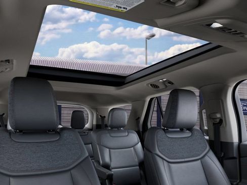 New 2027 Ford Explorer Active AWD/4WD image 22