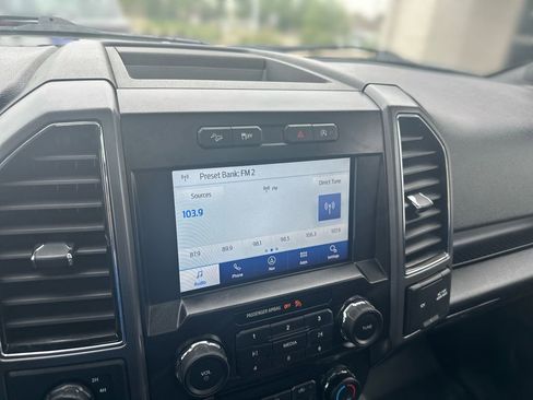 Used 2018 Ford F150 XLT w/ Equipment Group 302A Luxury AWD/4WD image 12