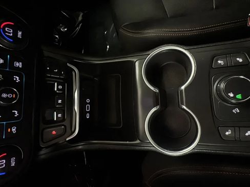 Used 2018 GMC Terrain SLT w/ Preferred Package FWD image 11
