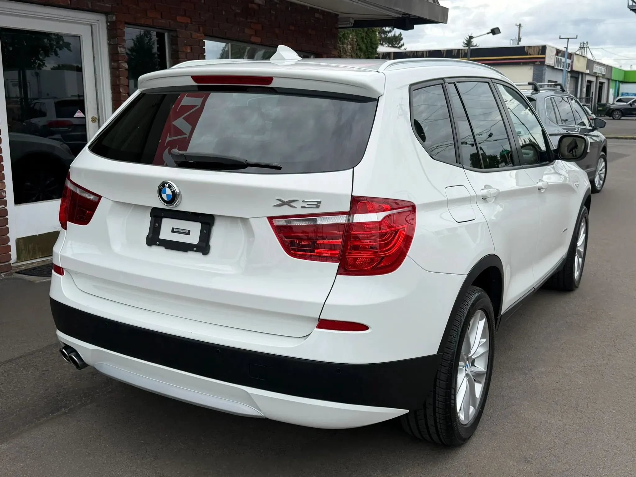 Used 2014 BMW X3 xDrive28i AWD/4WD image 3