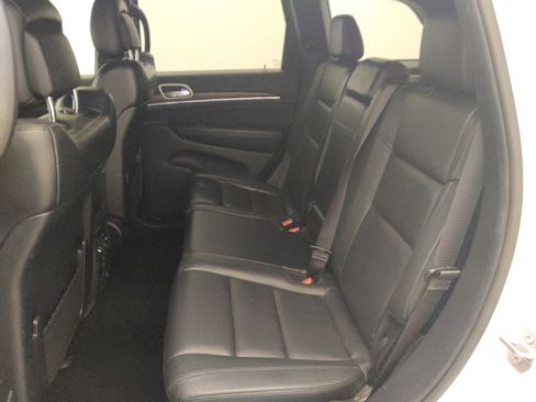 Used 2019 Jeep Grand Cherokee Limited image 18