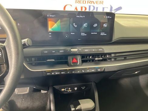 Used 2025 Kia K4 FWD image 17